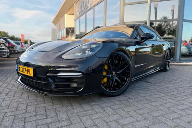 Porsche Panamera (2021) thumbnail 5