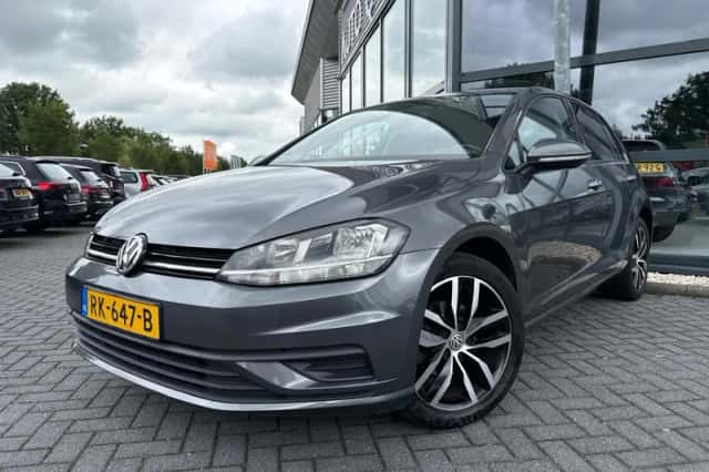Volkswagen Golf (2017) thumbnail 1