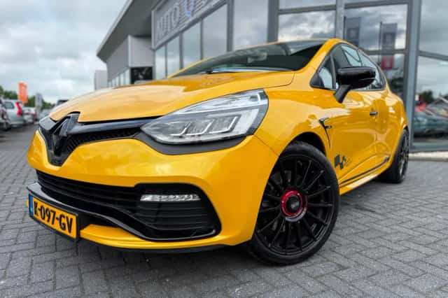 Renault Clio (2015) thumbnail 2