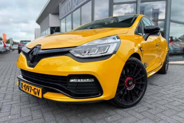 Renault Clio (2015) thumbnail 3