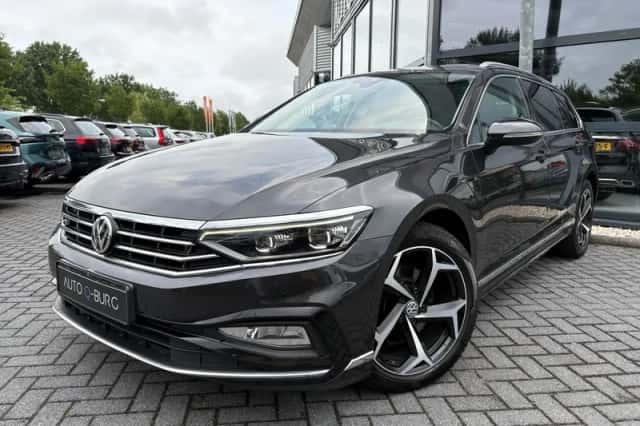 Volkswagen Passat (2020) thumbnail 1