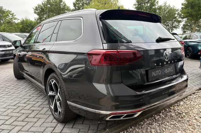 Volkswagen Passat (2020) thumbnail 6