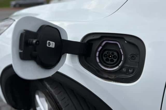 Ford Kuga (2021) thumbnail 4
