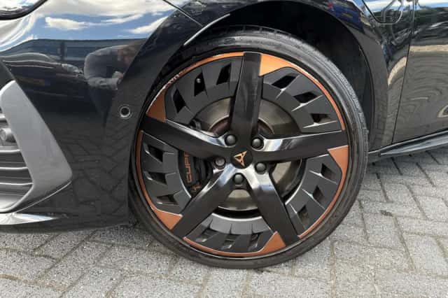 CUPRA Leon Sportstourer (2021) thumbnail 2