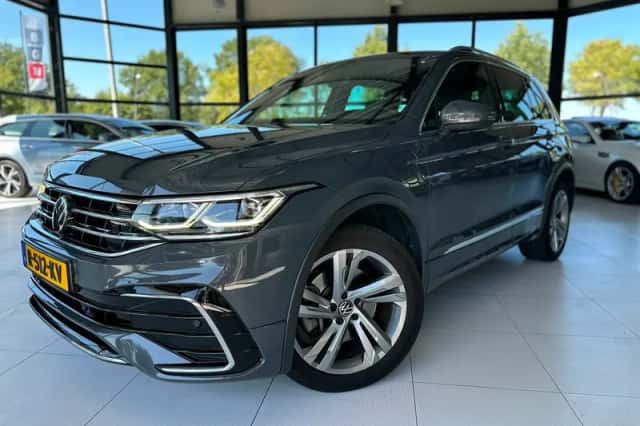 Volkswagen Tiguan (2022) thumbnail 1