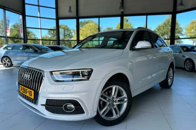 Audi Q3 (2015) thumbnail 1