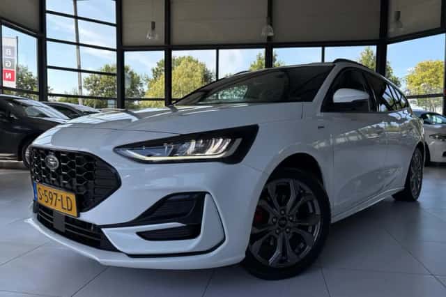 Ford Focus (2023) thumbnail 1