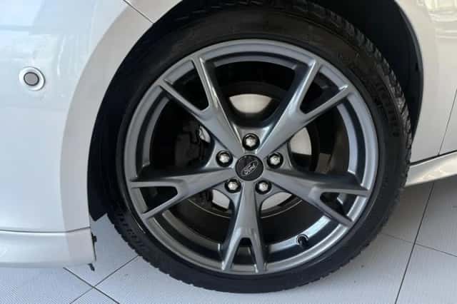 Ford Focus (2018) thumbnail 2
