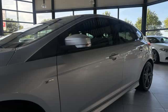 Ford Focus (2018) thumbnail 3