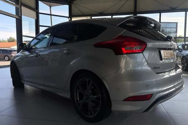 Ford Focus (2018) thumbnail 5