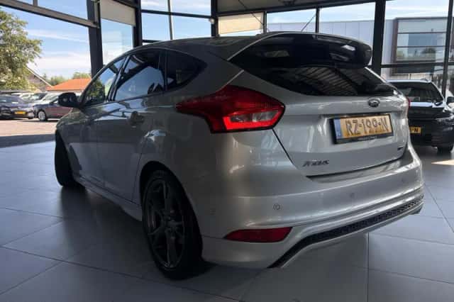Ford Focus (2018) thumbnail 6