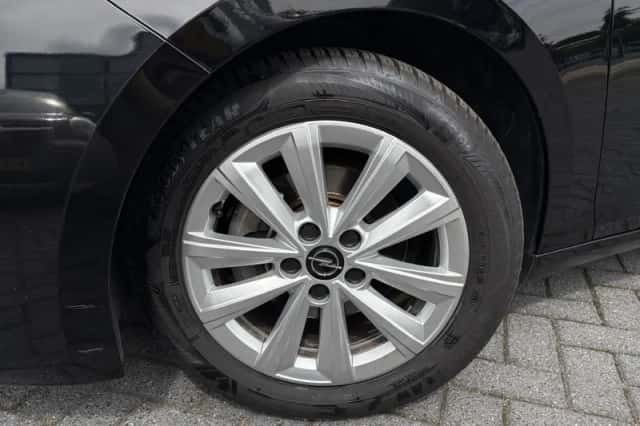 Opel Astra (2023) thumbnail 2