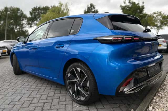 Peugeot 308 (2023) thumbnail 5