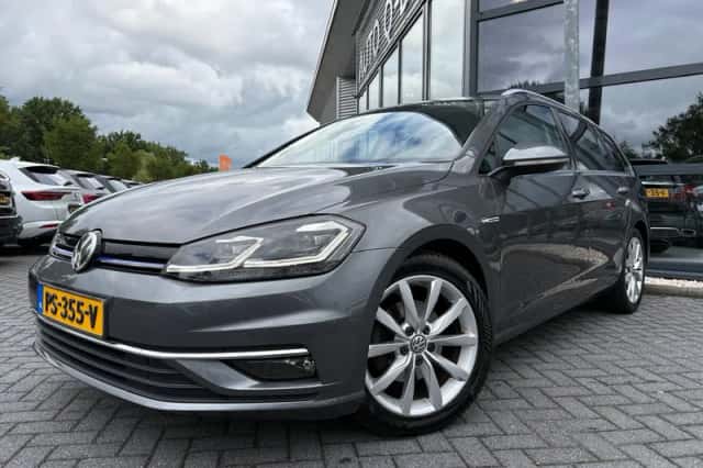 Volkswagen Golf (2017) thumbnail 1