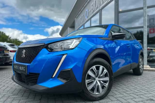 Peugeot 2008 (2023) thumbnail 2