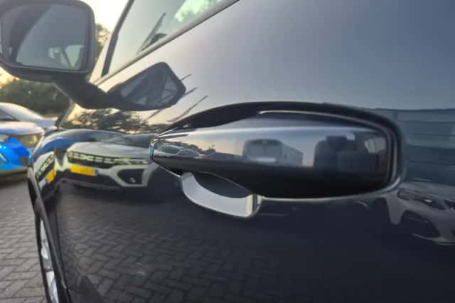Volvo XC40 (2022) thumbnail 6