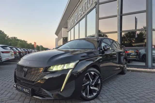 Peugeot 308 (2023) thumbnail 1