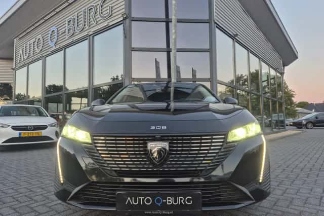 Peugeot 308 (2023) thumbnail 3