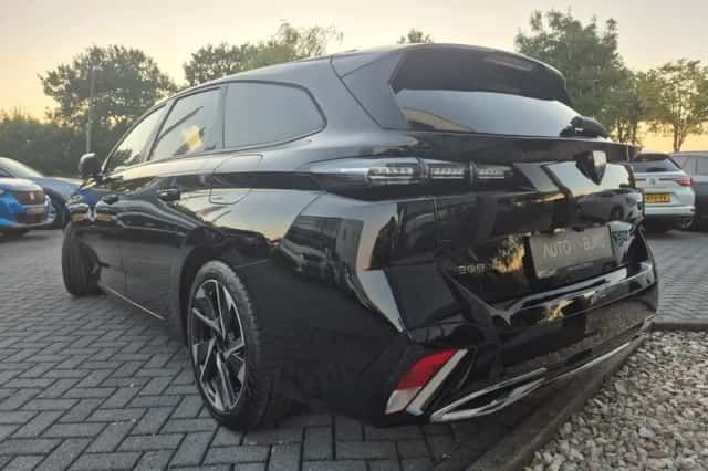 Peugeot 308 (2023) thumbnail 5