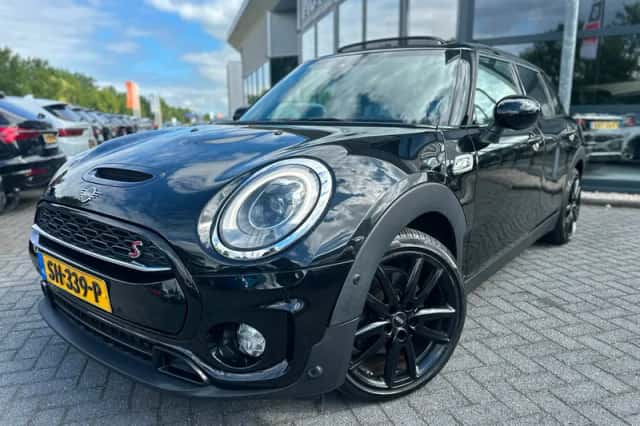 MINI Clubman (2018) thumbnail 2