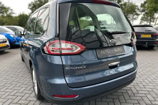 Ford Galaxy (2023) thumbnail 4