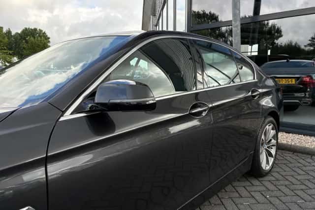 BMW 5-Serie (2016) thumbnail 3