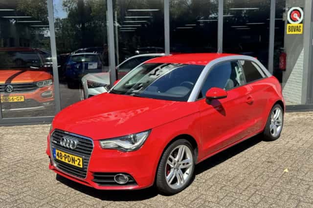 Audi A1 (2011) thumbnail 2