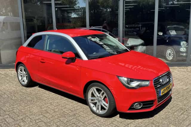Audi A1 (2011) thumbnail 4