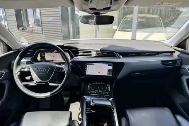Audi e-tron (2019) thumbnail 6