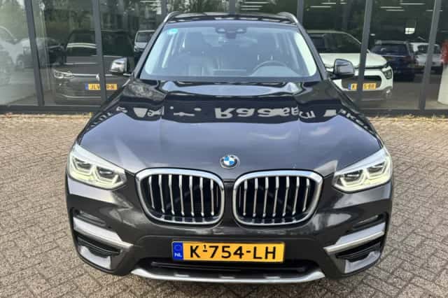 BMW X3 (2021) thumbnail 3