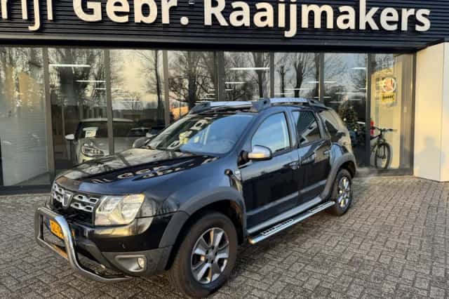 Dacia Duster (2015) thumbnail 1