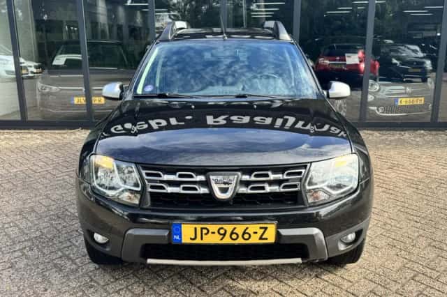 Dacia Duster (2016) thumbnail 3