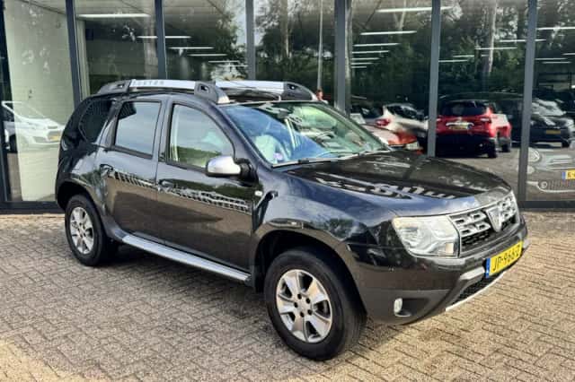 Dacia Duster (2016) thumbnail 4