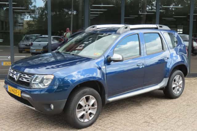 Dacia Duster (2015) thumbnail 2