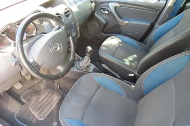 Dacia Duster (2015) thumbnail 5