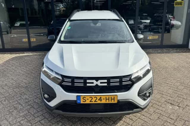 Dacia Jogger (2023) thumbnail 3