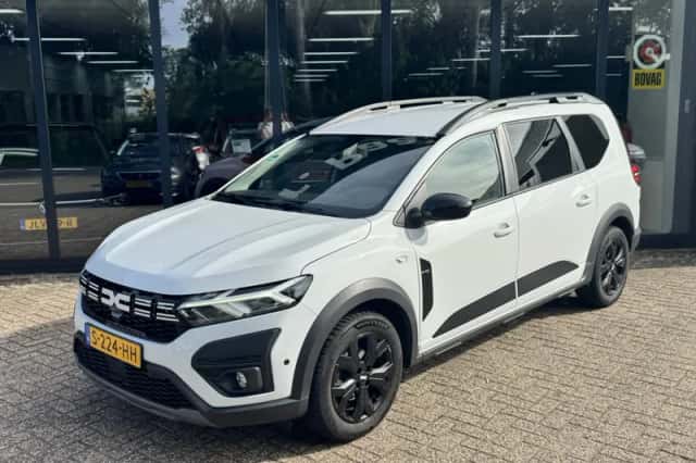 Dacia Jogger (2023) thumbnail 3
