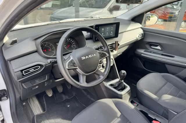 Dacia Jogger (2023) thumbnail 5