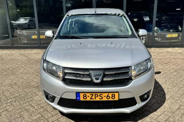 Dacia Sandero (2015) thumbnail 4