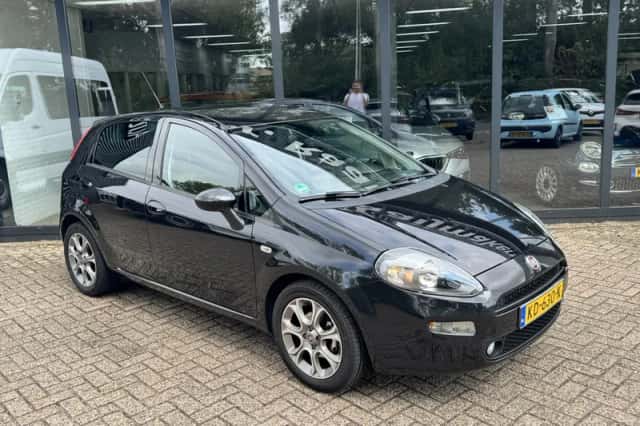 Fiat Punto (2016) thumbnail 4