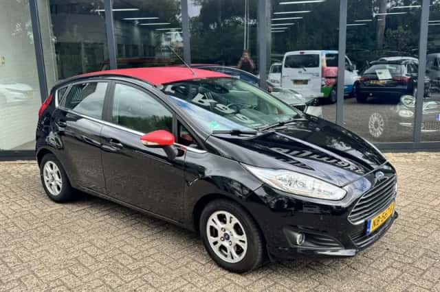 Ford Fiesta (2017) thumbnail 4