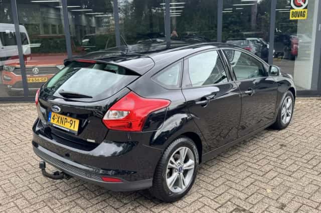 Ford Focus (2014) thumbnail 5
