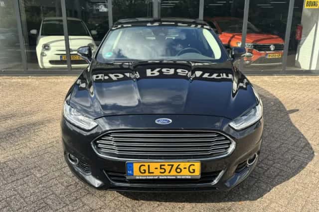 Ford Mondeo (2015) thumbnail 3