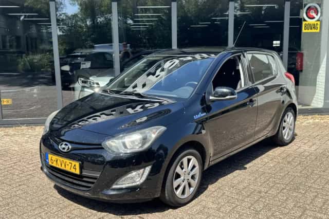 Hyundai i20 (2013) thumbnail 3