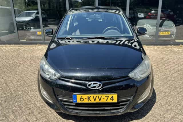 Hyundai i20 (2013) thumbnail 4