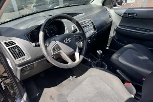 Hyundai i20 (2013) thumbnail 5