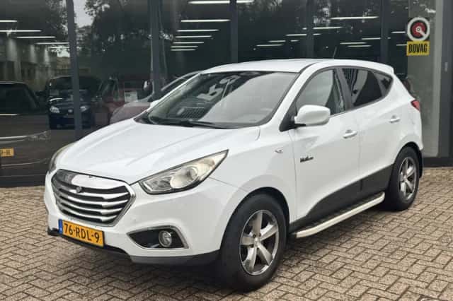 Hyundai ix35 (2011) thumbnail 2