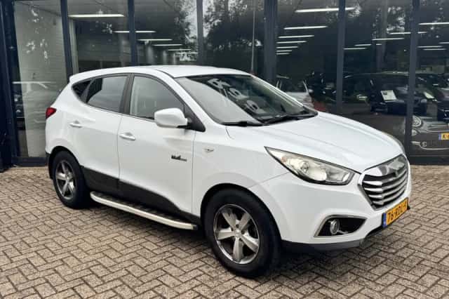 Hyundai ix35 (2011) thumbnail 4