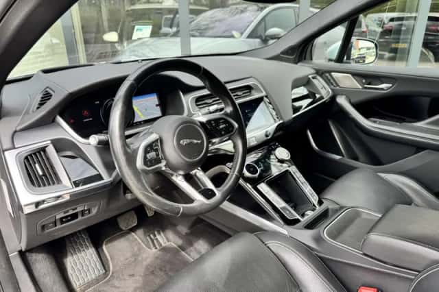 Jaguar I-Pace (2019) thumbnail 6