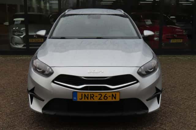 Kia Ceed Sportswagon (2022) thumbnail 3